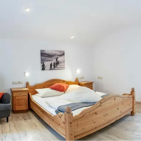 Guest house Haus Am Muehlroan 4*
